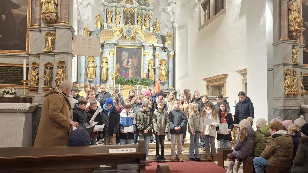 k Rorate 2025 banner